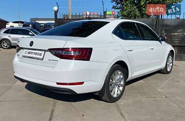 Лифтбек Skoda Superb 2019 в 