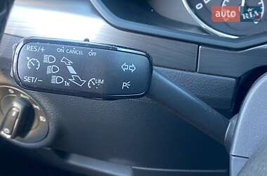 Лифтбек Skoda Superb 2019 в 