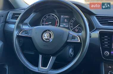 Лифтбек Skoda Superb 2019 в 