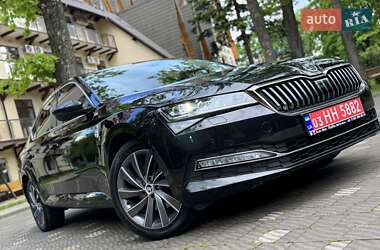 Лифтбек Skoda Superb 2021 в 