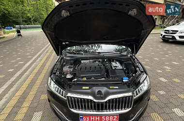 Лифтбек Skoda Superb 2021 в 