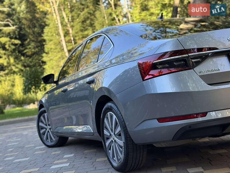 Лифтбек Skoda Superb 2021 в Трускавце