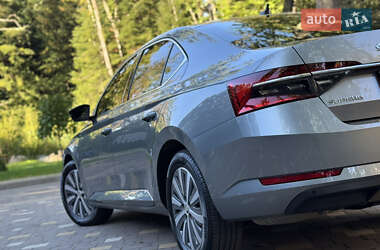 Лифтбек Skoda Superb 2021 в 