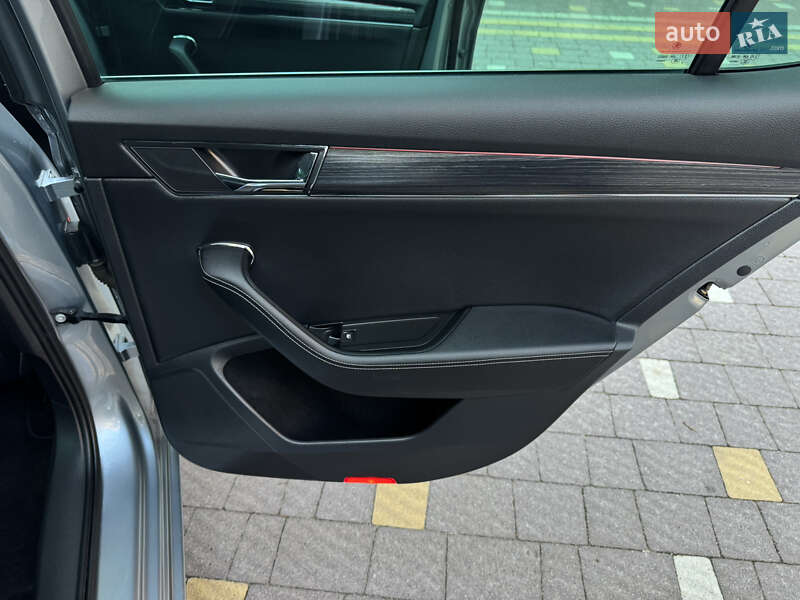 Лифтбек Skoda Superb 2021 в Трускавце