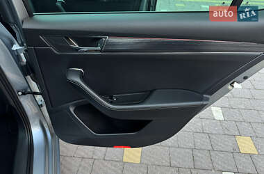 Лифтбек Skoda Superb 2021 в 