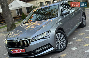 Лифтбек Skoda Superb 2021 в 