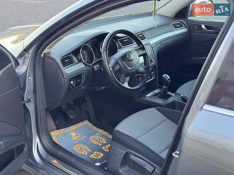 Лифтбек Skoda Superb 2008 в Виннице