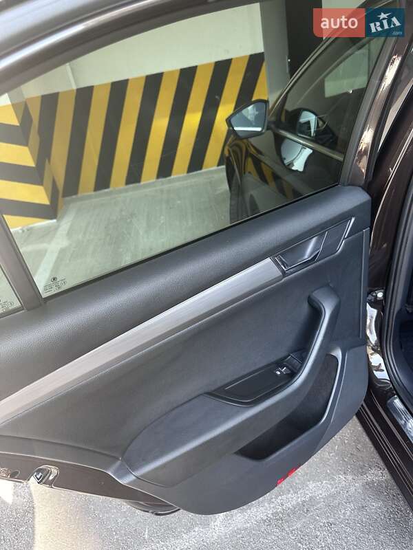 Лифтбек Skoda Superb 2018 в Киеве