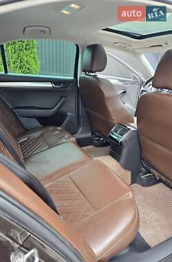Лифтбек Skoda Superb 2016 в 