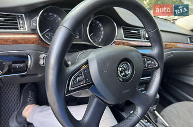 Лифтбек Skoda Superb 2013 в 