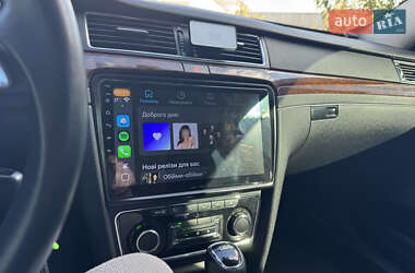 Лифтбек Skoda Superb 2013 в 