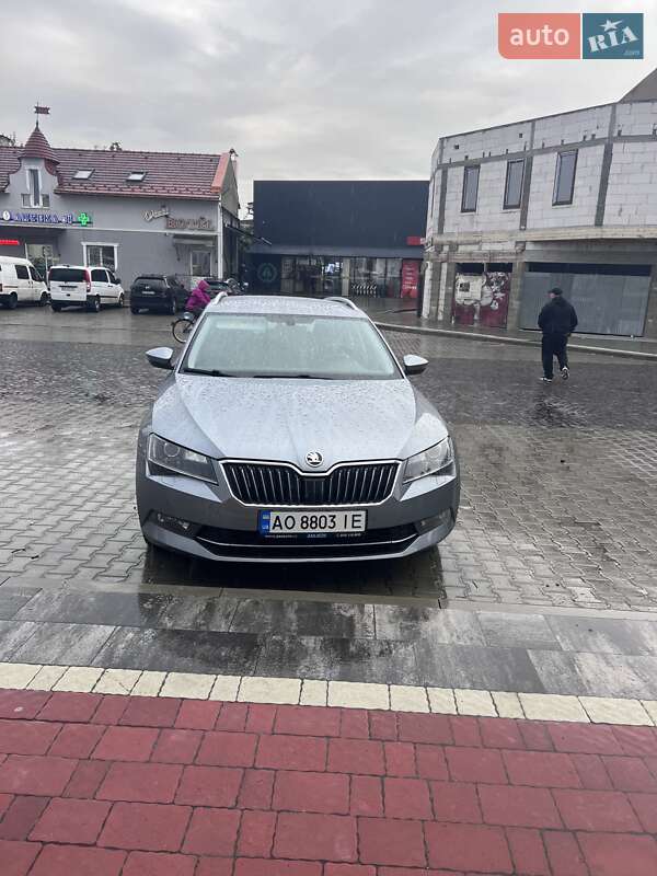 Універсал Skoda Superb 2016 в Мукачевому