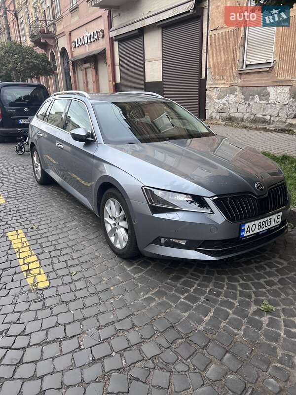 Універсал Skoda Superb 2016 в Мукачевому