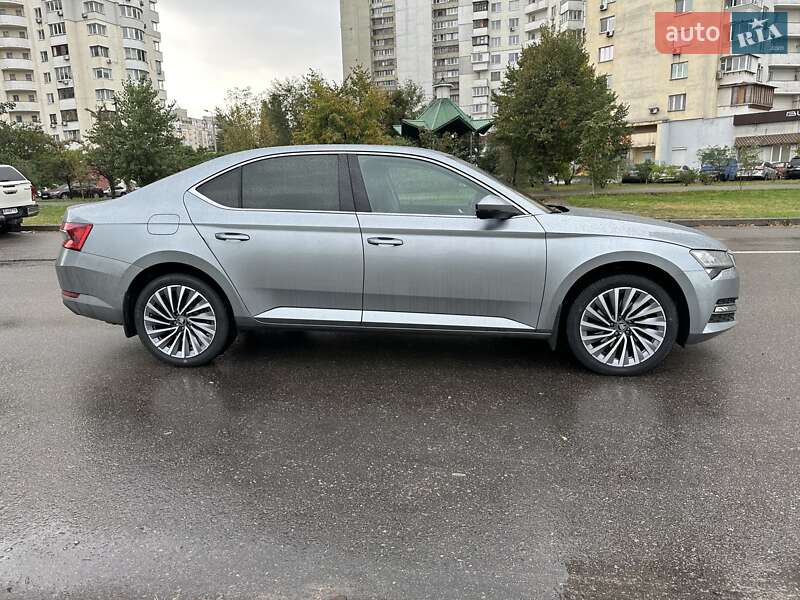 Лифтбек Skoda Superb 2021 в Киеве