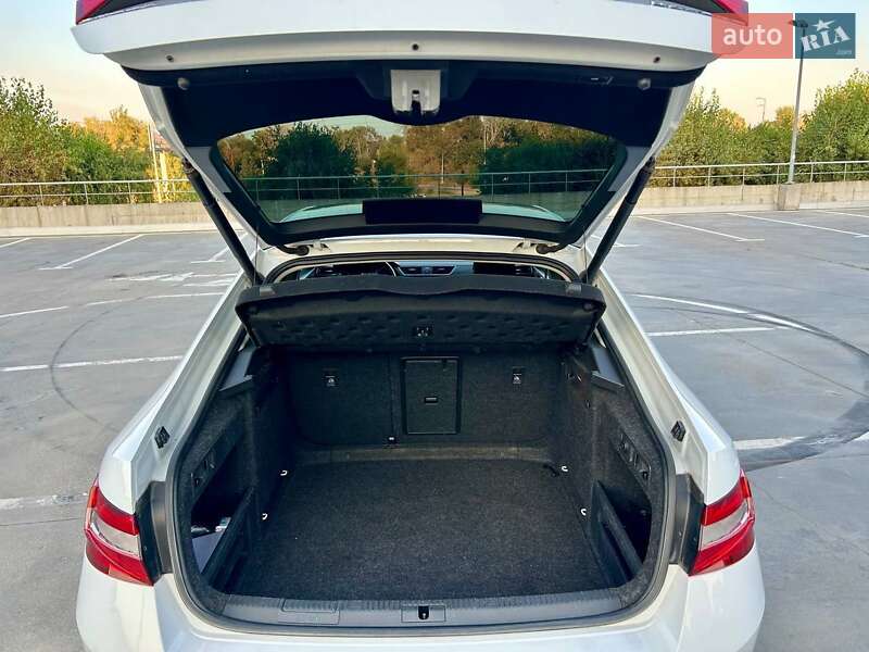 Лифтбек Skoda Superb 2015 в Киеве фото 11 Лифтбек Skoda Superb 2015 в Киеве