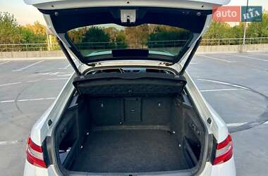 Лифтбек Skoda Superb 2015 в 