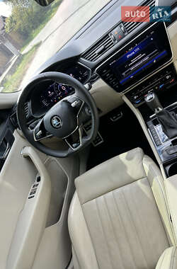 Лифтбек Skoda Superb 2019 в 