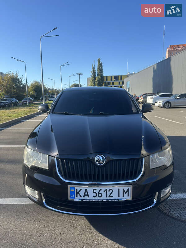 Лифтбек Skoda Superb 2009 в 