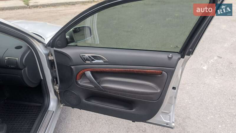 Лифтбек Skoda Superb 2002 в Ивано-Франковске