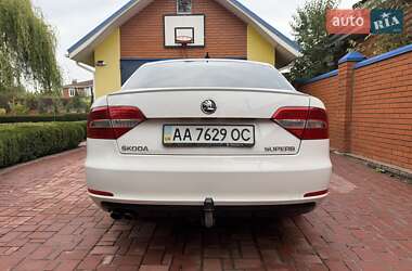 Лифтбек Skoda Superb 2013 в 