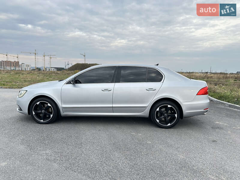 Лифтбек Skoda Superb 2013 в Виннице