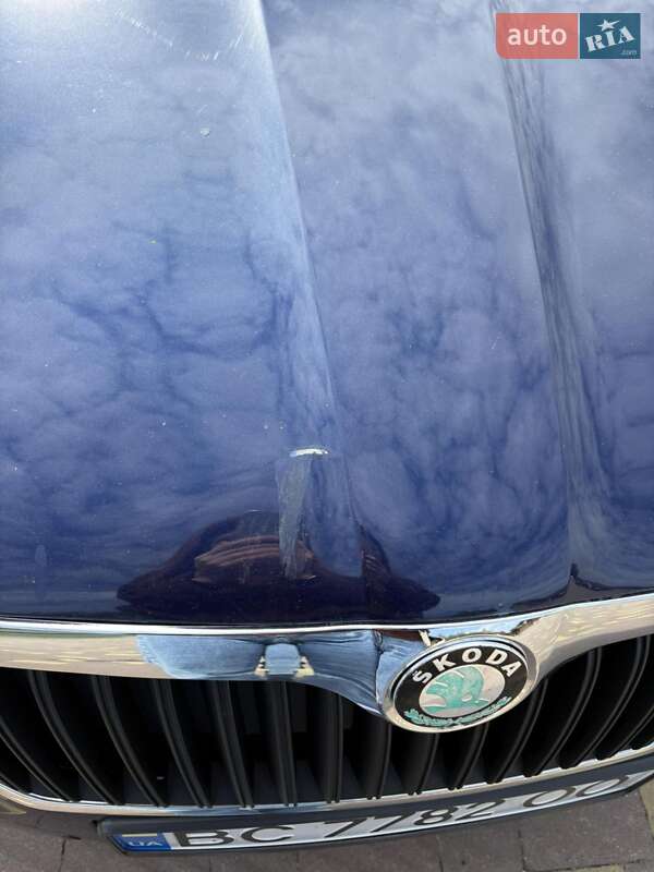 Универсал Skoda Superb 2010 в Перемышлянах