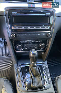 Ліфтбек Skoda Superb 2013 в  фото 25 Ліфтбек Skoda Superb 2013 в