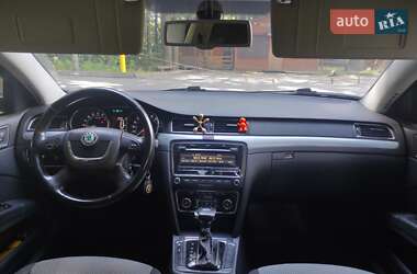 Лифтбек Skoda Superb 2009 в 