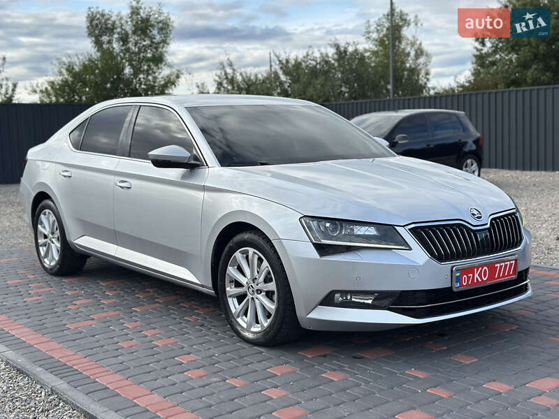 Лифтбек Skoda Superb 2016 в Берегово