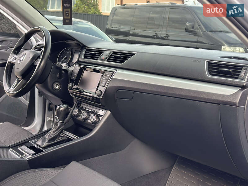Лифтбек Skoda Superb 2016 в Берегово