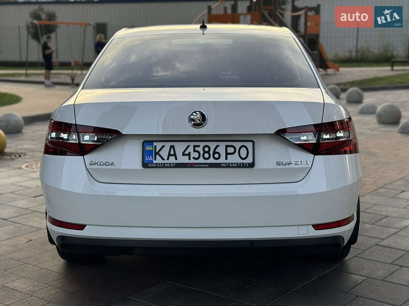 Лифтбек Skoda Superb 2018 в Киеве