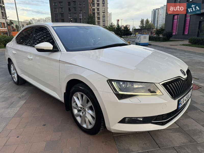 Лифтбек Skoda Superb 2018 в Киеве