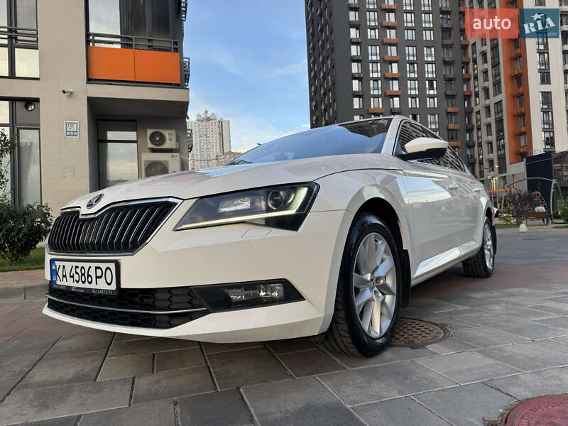 Лифтбек Skoda Superb 2018 в Киеве