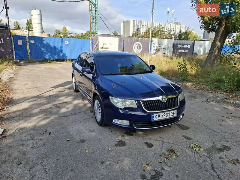 Лифтбек Skoda Superb 2009 в 
