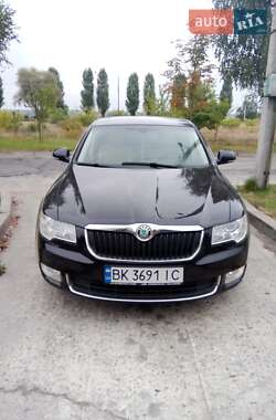 Лифтбек Skoda Superb 2009 в 