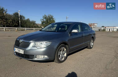 Лифтбек Skoda Superb 2012 в Попельне