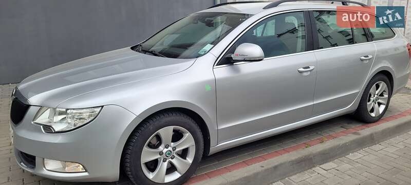 Универсал Skoda Superb 2012 в Луцке
