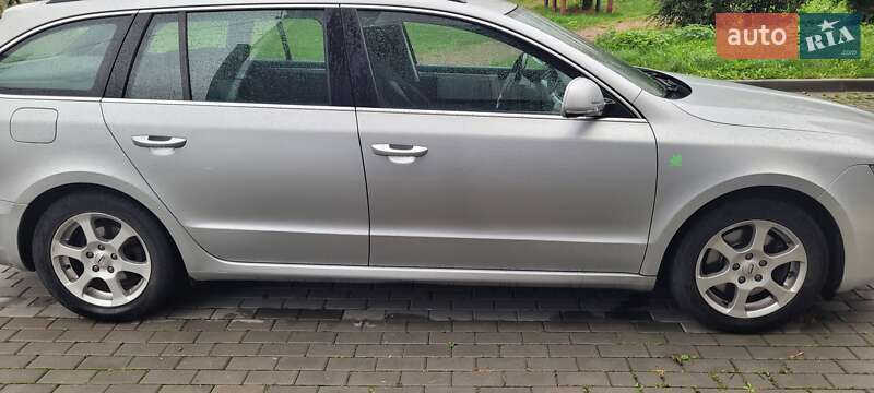 Универсал Skoda Superb 2012 в Луцке