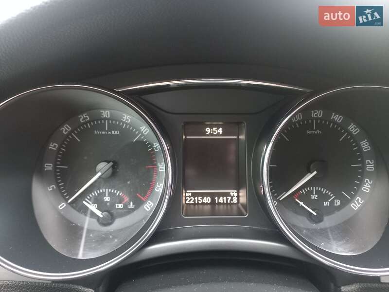 Универсал Skoda Superb 2010 в Шептицькому