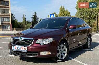 Лифтбек Skoda Superb 2012 в 