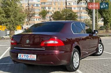 Лифтбек Skoda Superb 2012 в 