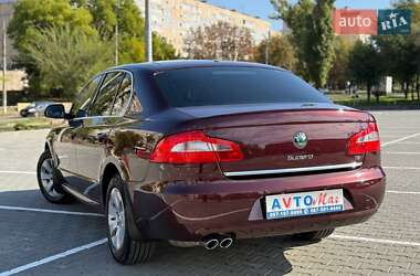 Лифтбек Skoda Superb 2012 в 