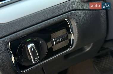 Лифтбек Skoda Superb 2012 в 
