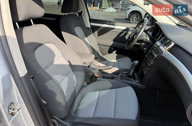 Лифтбек Skoda Superb 2012 в 