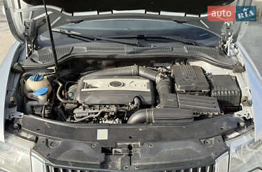 Лифтбек Skoda Superb 2012 в 