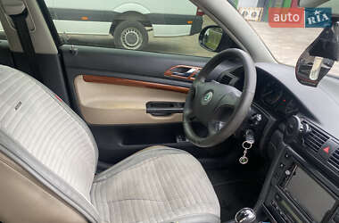 Лифтбек Skoda Superb 2007 в 