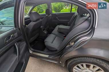 Лифтбек Skoda Superb 2005 в 
