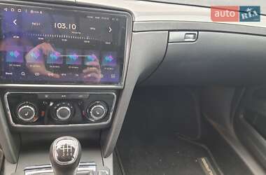 Ліфтбек Skoda Superb 2014 в 