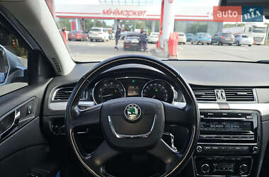 Лифтбек Skoda Superb 2011 в 