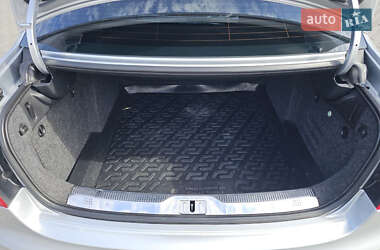 Лифтбек Skoda Superb 2011 в 